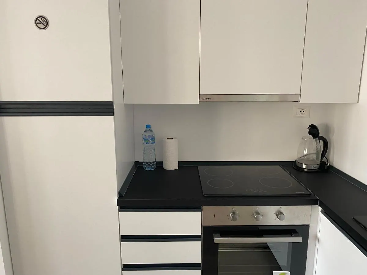 Snajder Apartment, 50M Beach, 2 Bedrooms, 2 Bathrooms, 1Living Room, Self Check-In Durres