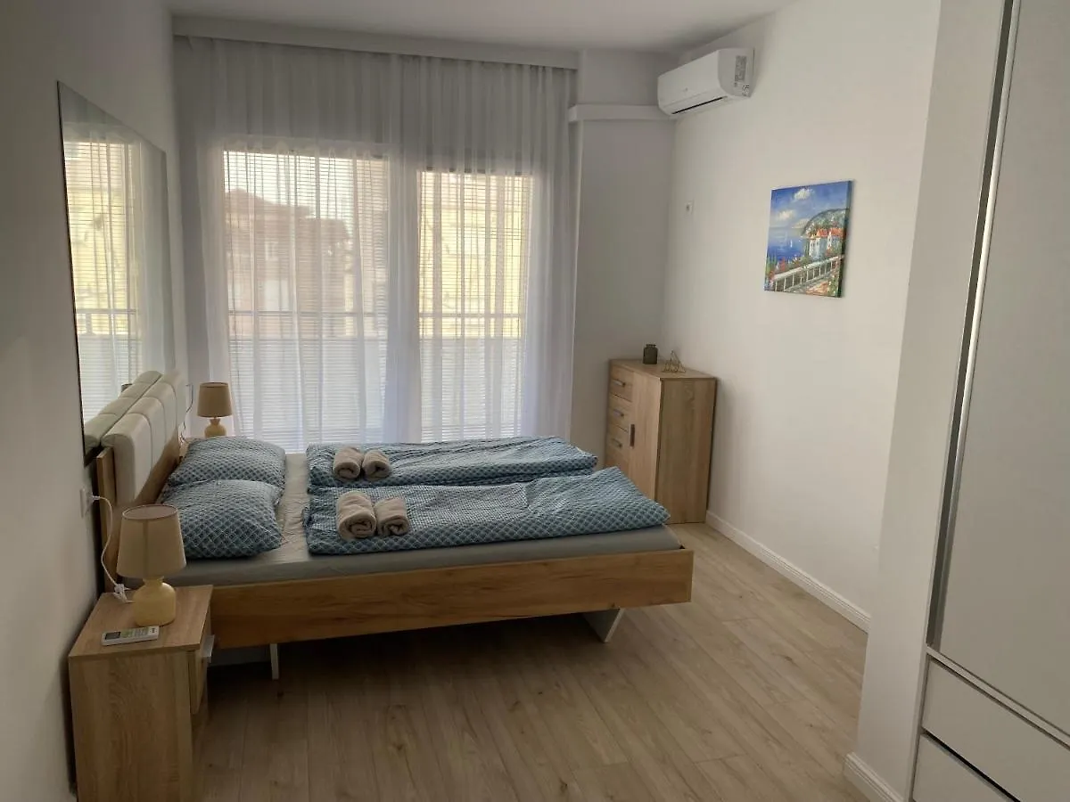 Apartamento Snajder Apartment, 50M Beach, 2 Bedrooms, 2 Bathrooms, 1Living Room, Self Check-In Durrës