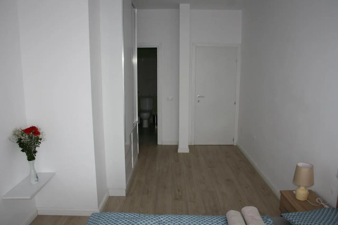 Snajder Apartment, 50M Beach, 2 Bedrooms, 2 Bathrooms, 1Living Room, Self Check-In Apartment Durres