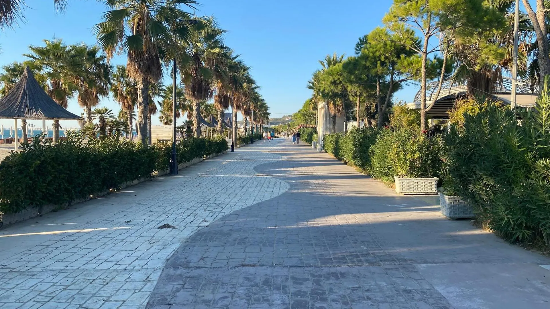 Snajder Apartment, 50M Beach, 2 Bedrooms, 2 Bathrooms, 1Living Room, Self Check-In 0*, Durres