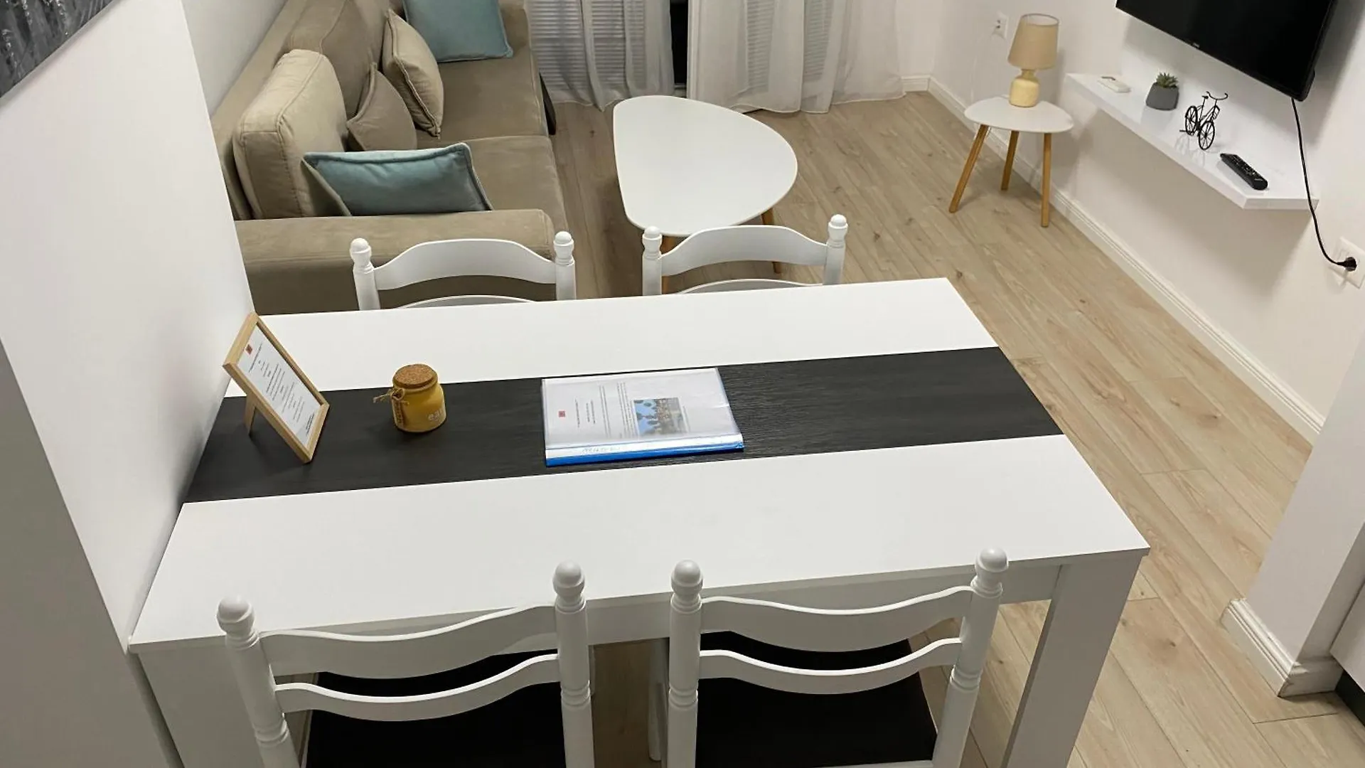 Apartment Snajder Apartment, 50M Beach, 2 Bedrooms, 2 Bathrooms, 1Living Room, Self Check-In